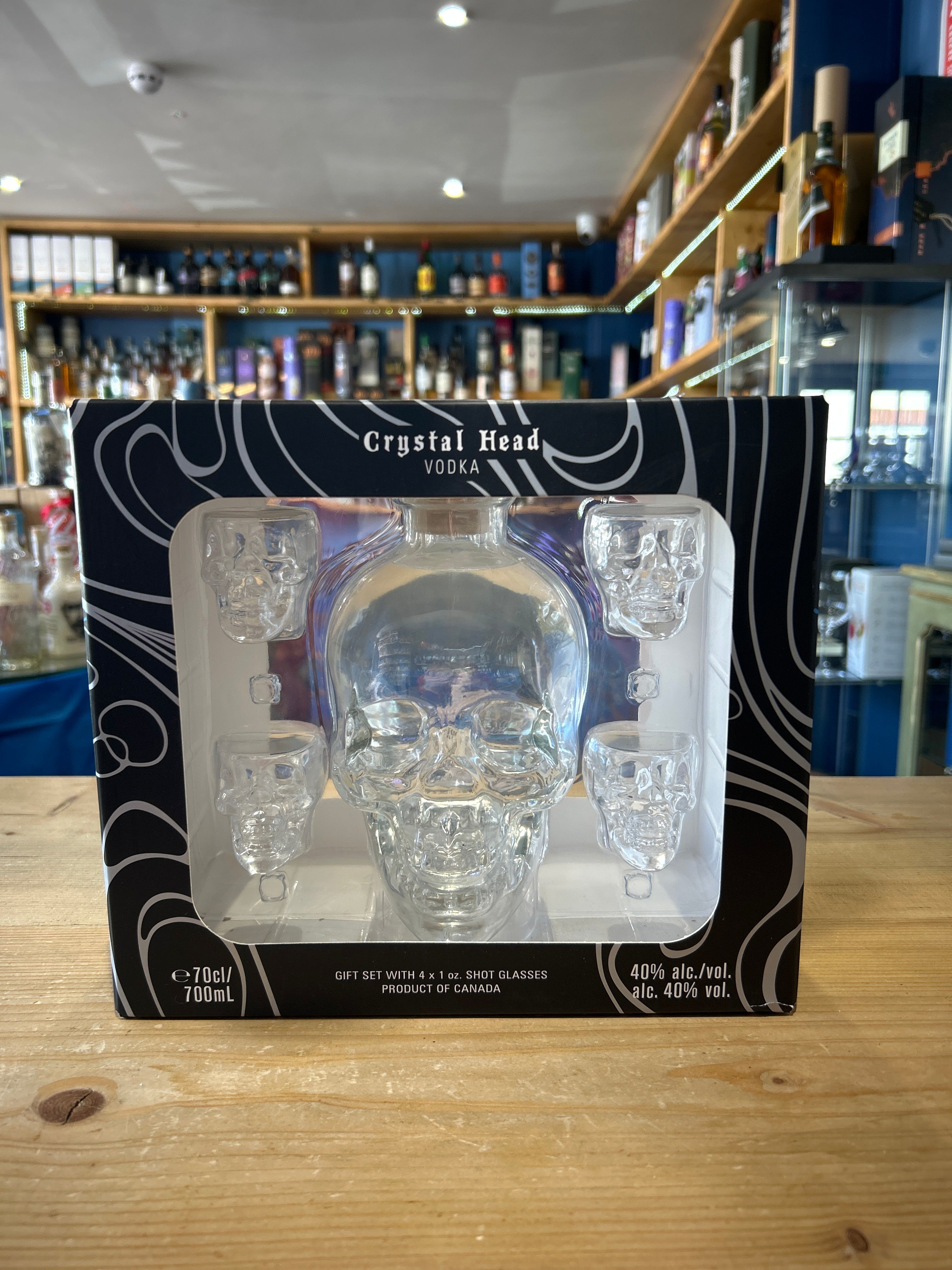 Crystal Head Vodka & 4 Shot Glasses Gift Set 70cl 40%