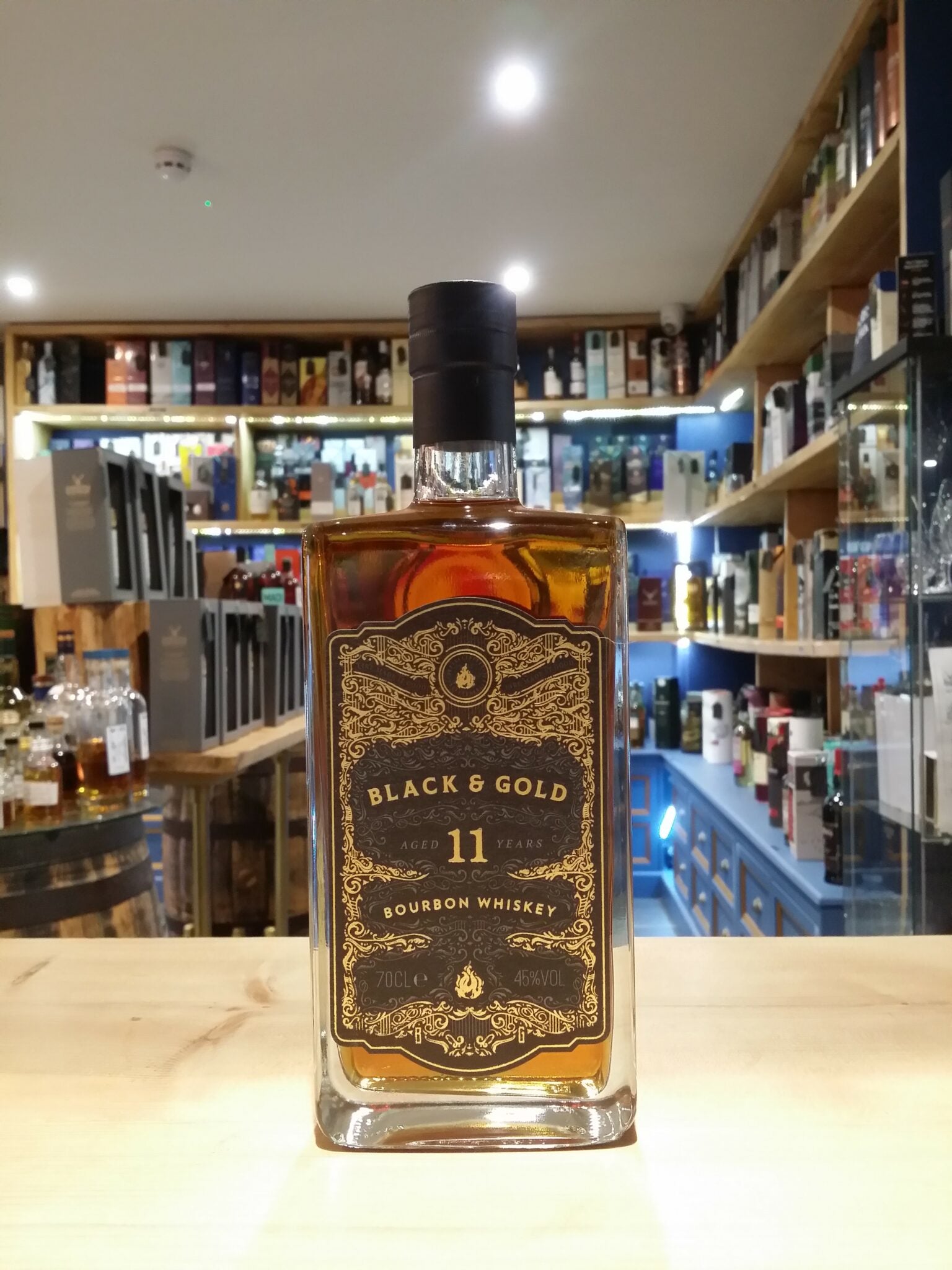 Black & Gold Aged 11 Year Bourbon Whiskey 70cl 45
