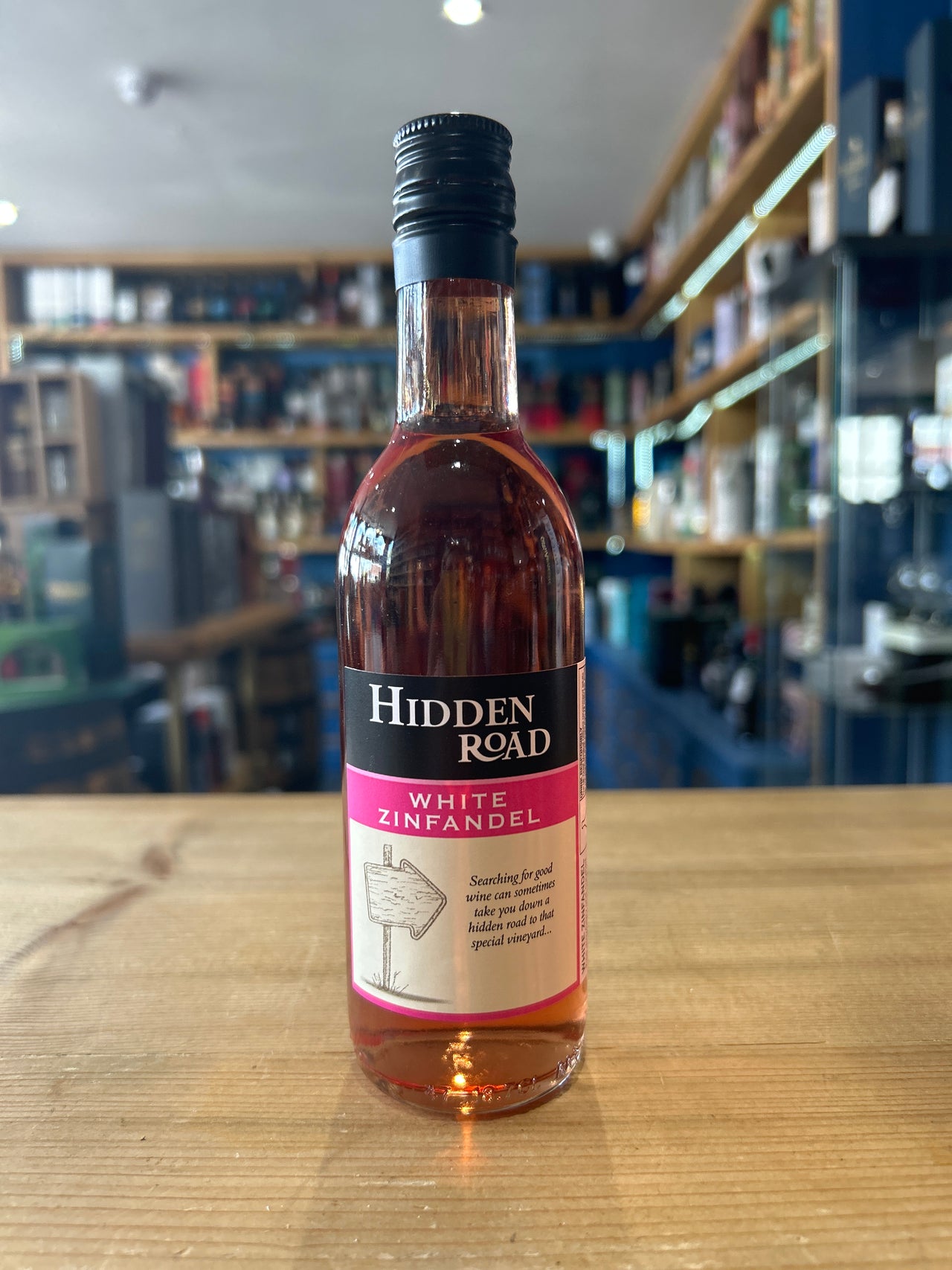 Isla's Bar - Hidden Road White Zinfandel 187ml 10.5%