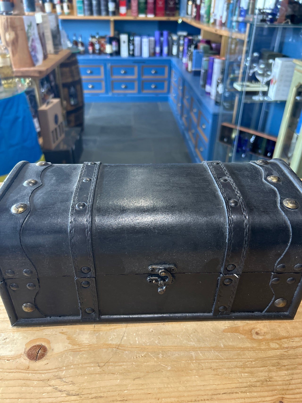 Pirates Grog no13 Spiced Rum Gift Chest 70cl 37.5%