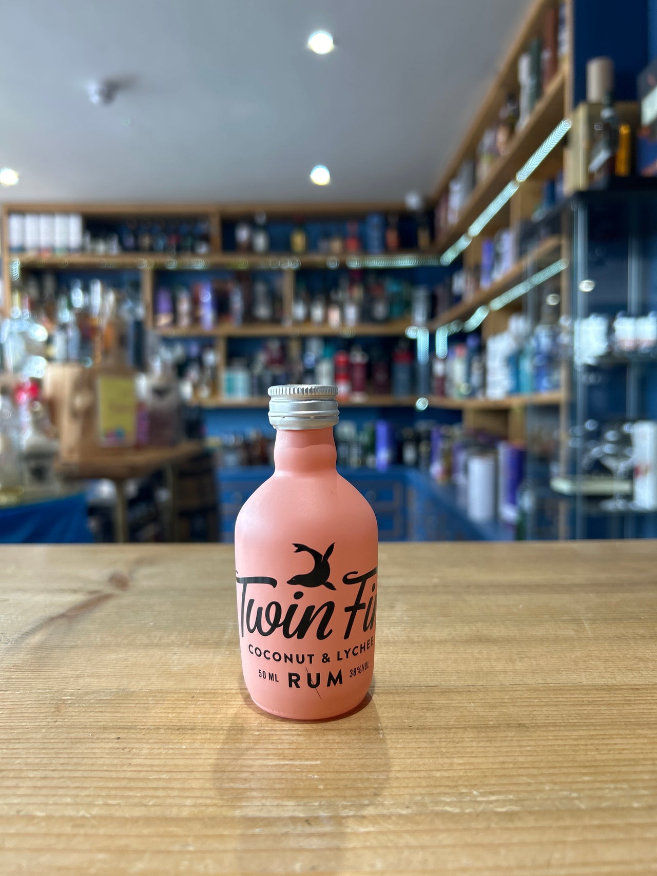 Twin Fin Coconut and Lychee Rum 5cl 38%
