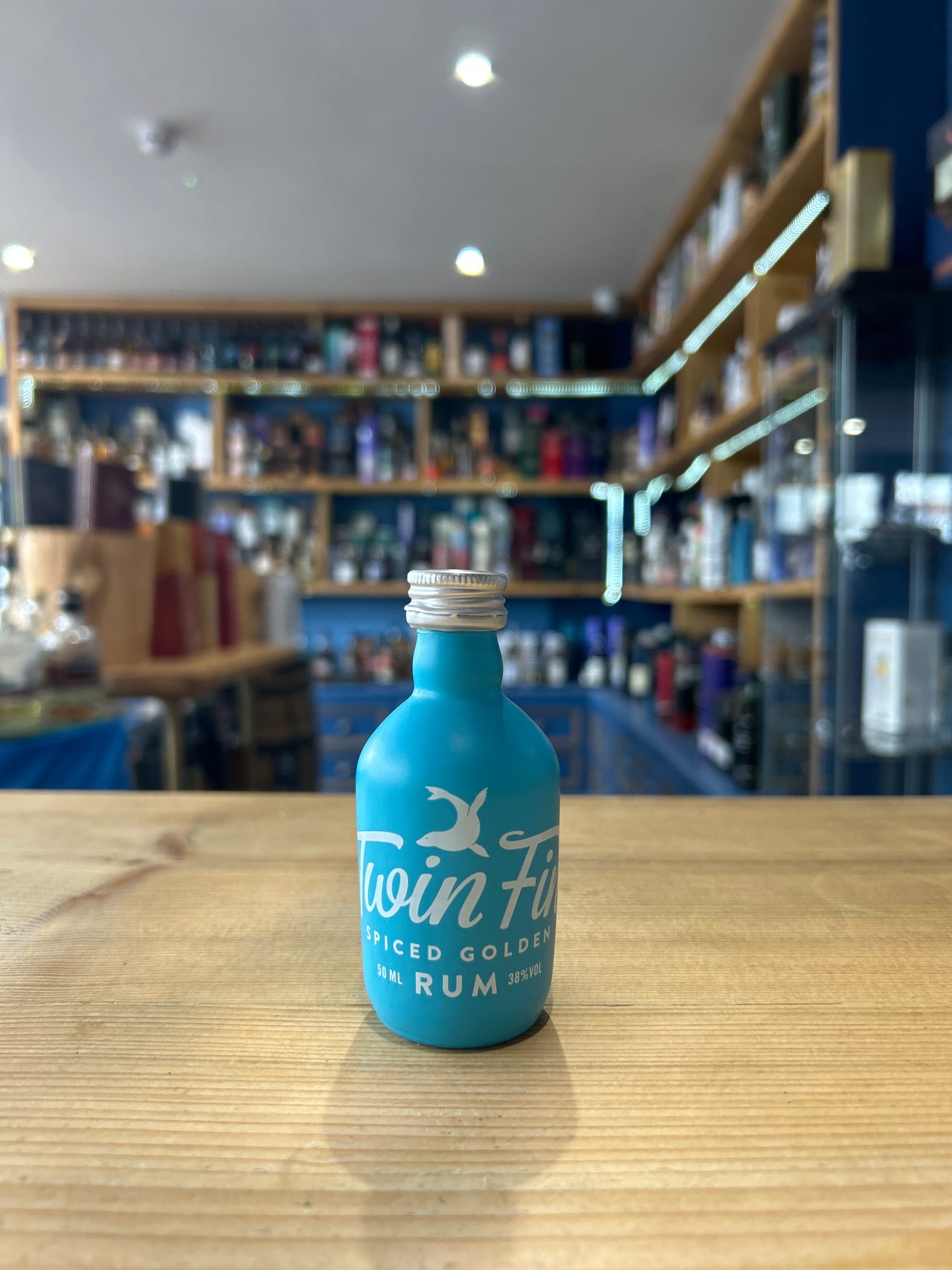 Twin Fin Spiced Golden Rum 38% 5cl
