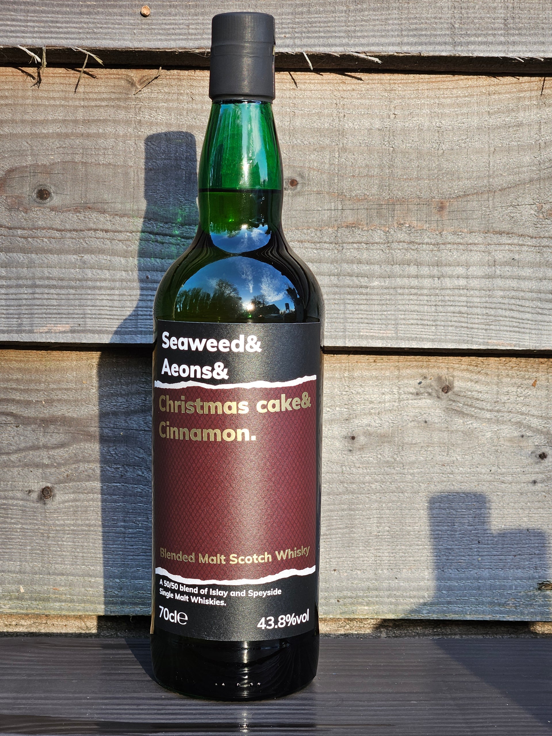 Seaweed & Aeons & Christmas Cake & Cinnamon 70cl 43.8%