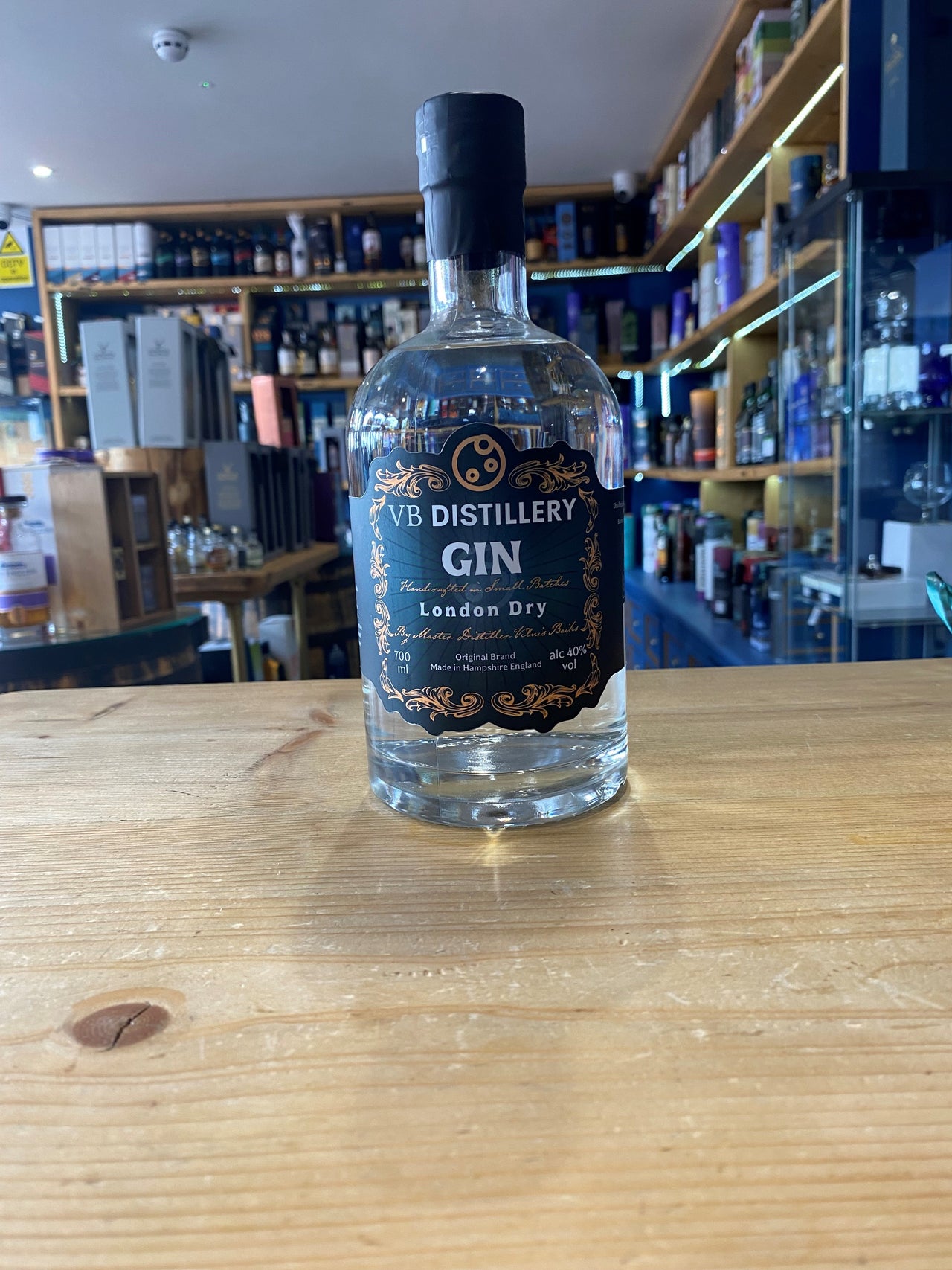 VB Distillery London Dry Gin 35cl 40%