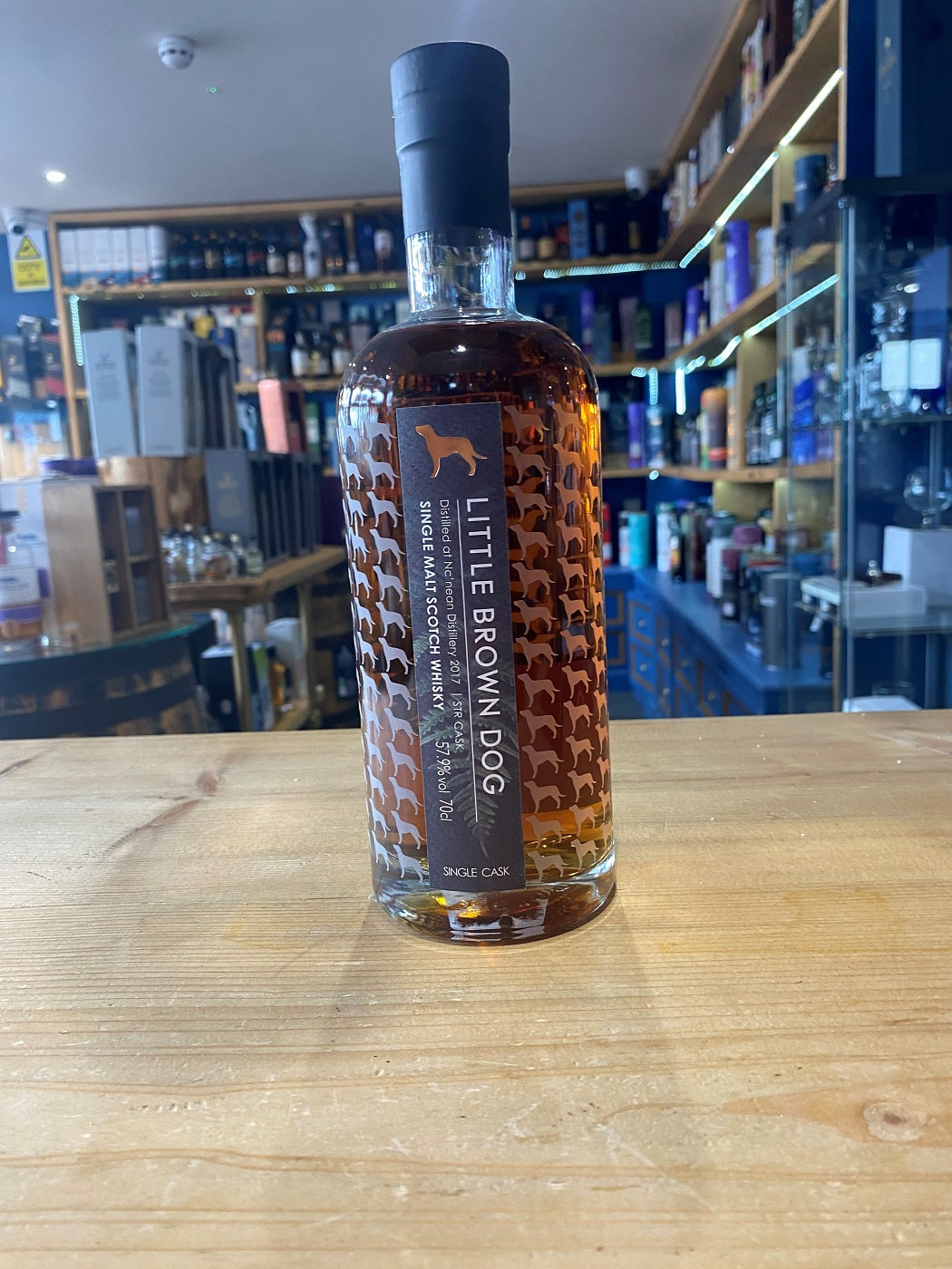 Little Brown Dog Nc'nean Distillery 2017 STR Cask 70cl 57.9%