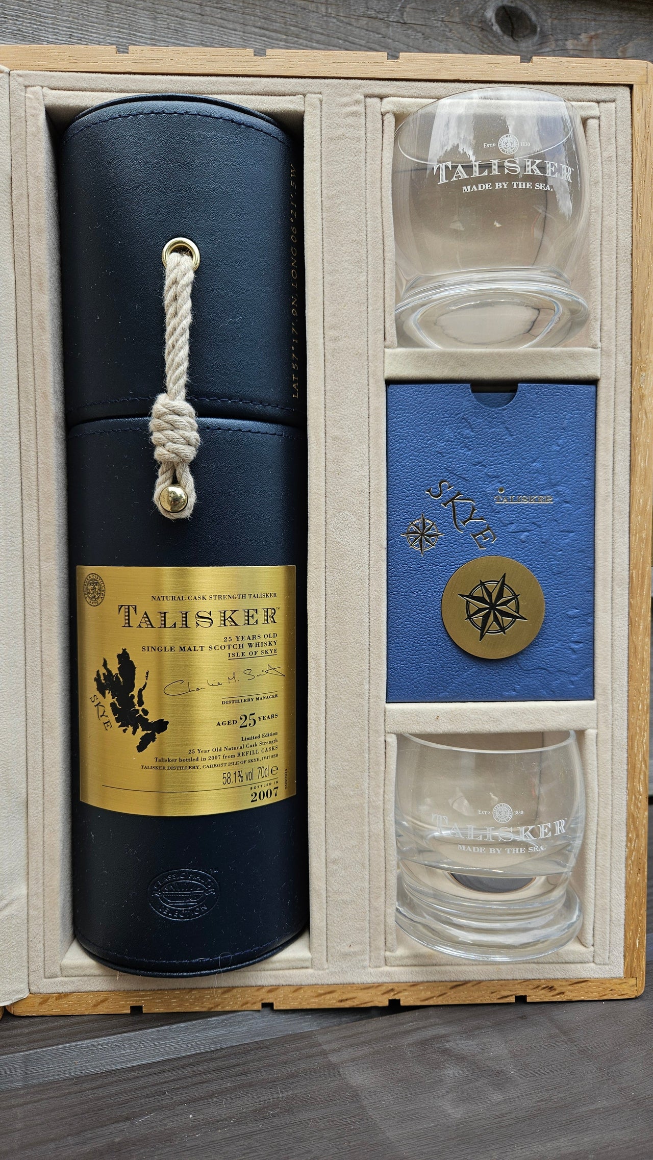 Private Collection - Talisker 25 Years Old - 2007 Sea Chest Limited Edition 70cl 58.1%