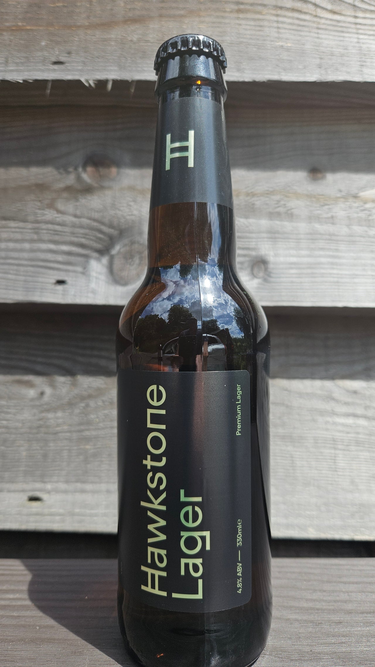 Isla's Bar - Hawkstone Premium Lager 33cl 4.8%