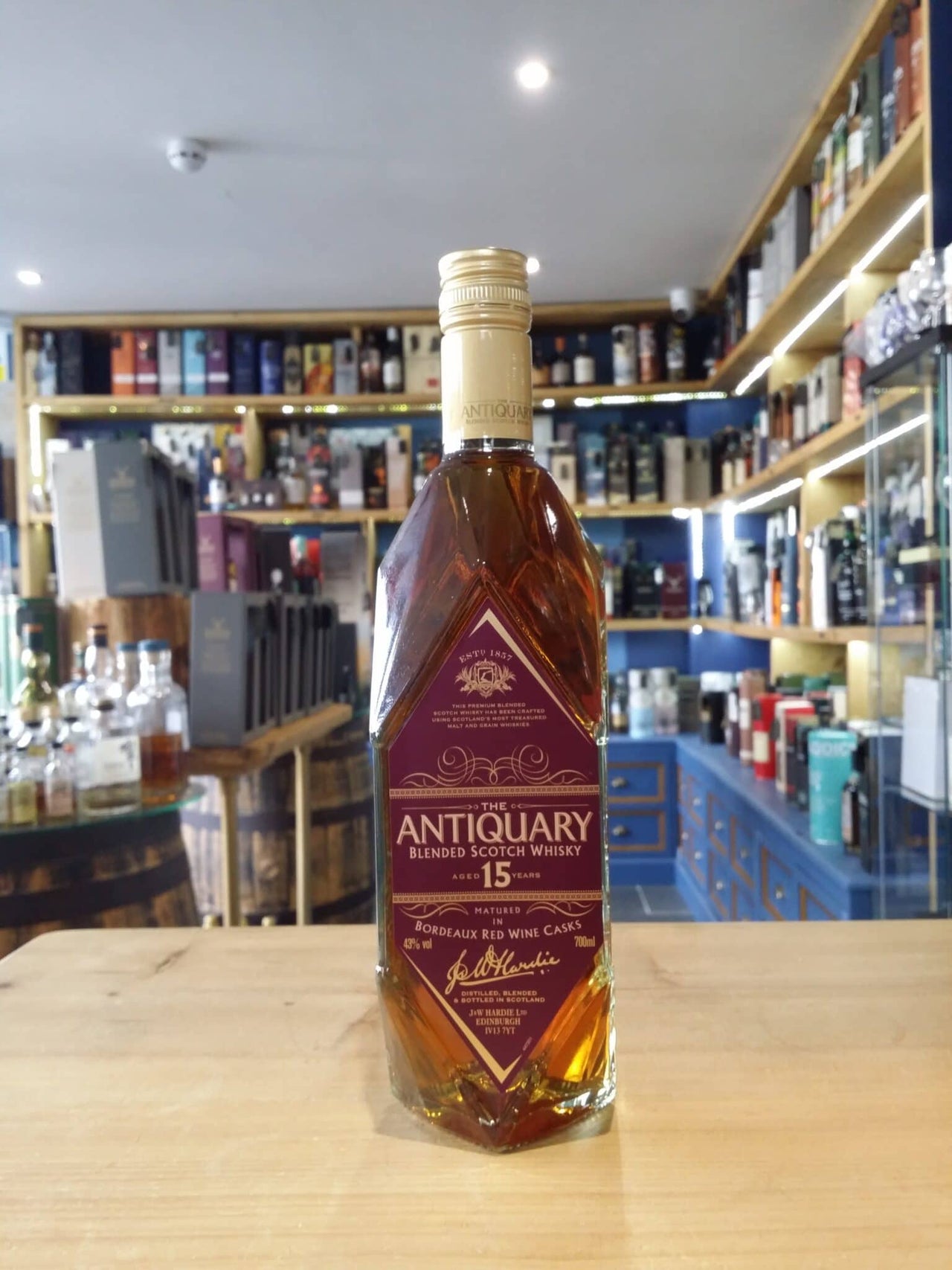 Antiquary blended scotch 15 year old 70cl 43%