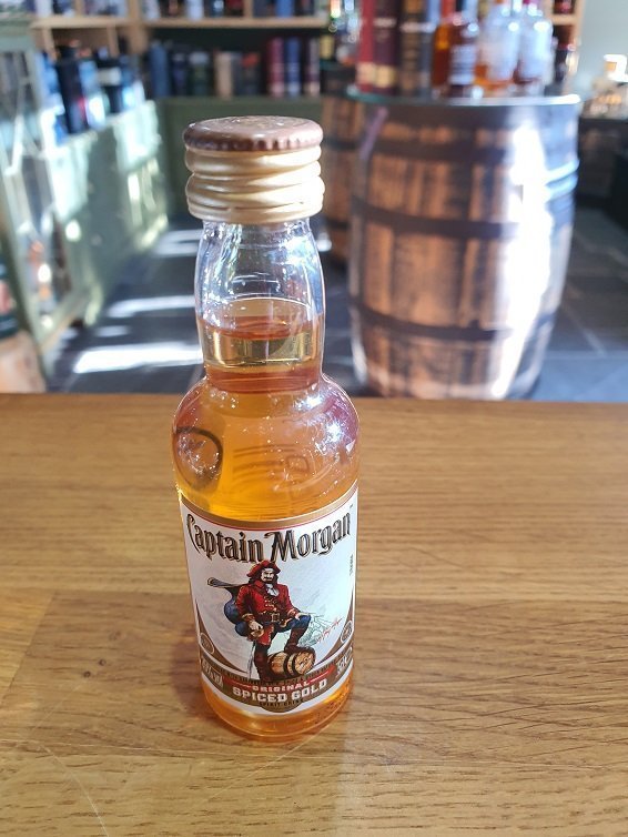 Captain Morgan Gold Spiced Rum 5cl 35%