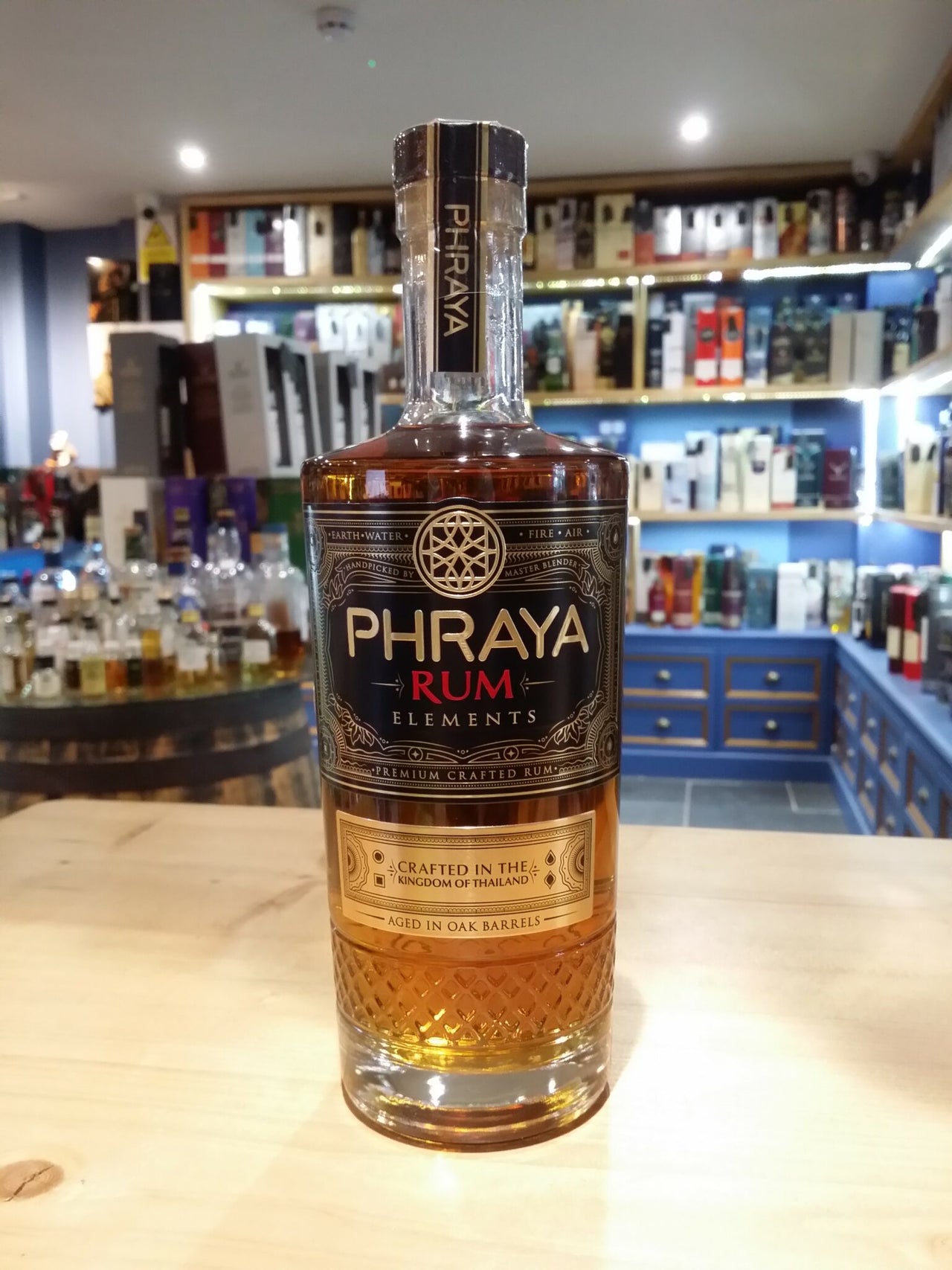 Isla's Bar - Phraya Rum Elements 2.5cl 40%